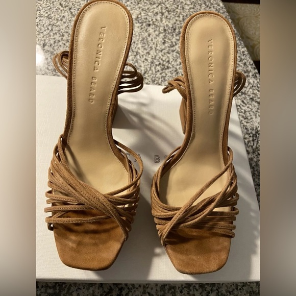 Veronica Beard Fletcher Platform
Hazelwood Suede Ankle Strap Sandals
Sz 9.5 - Picture 10 of 16